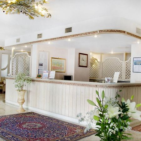 Hotel Sole Соттомарина Экстерьер фото