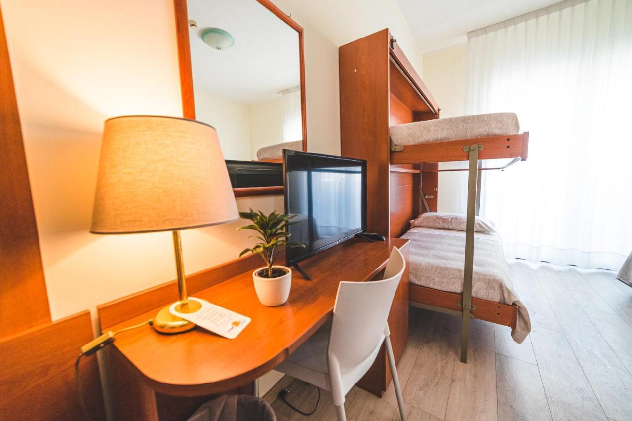 Hotel Sole Соттомарина Экстерьер фото